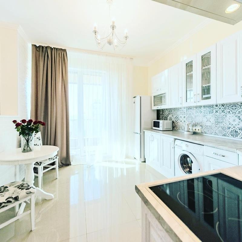 1 Room 60M2 Center Of Obolon Near River Side. With Terrace. 22 Floor Киев Экстерьер фото